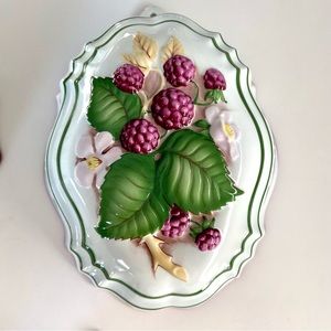 Le Cordon Bleu Berries Franklin Mint Porcelain Hanging Mould